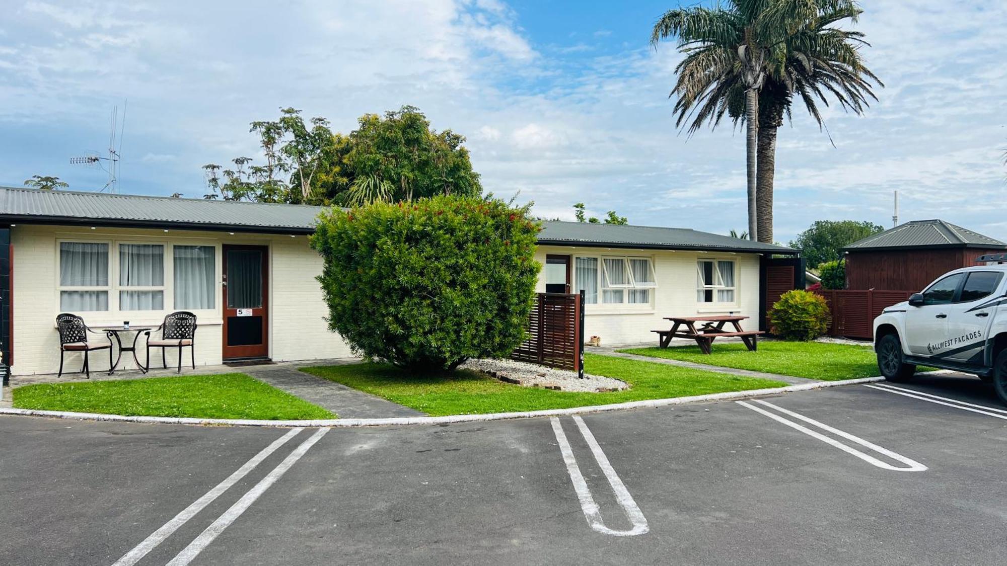 18Th Avenue Thermal Motel Tauranga Extérieur photo